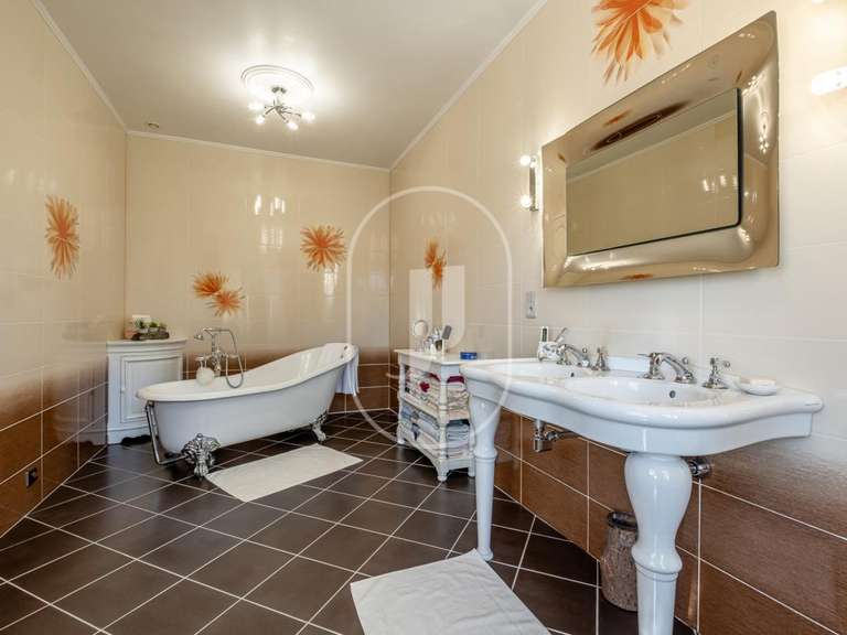 Villa Le Thor - 4 bedrooms - 225m²