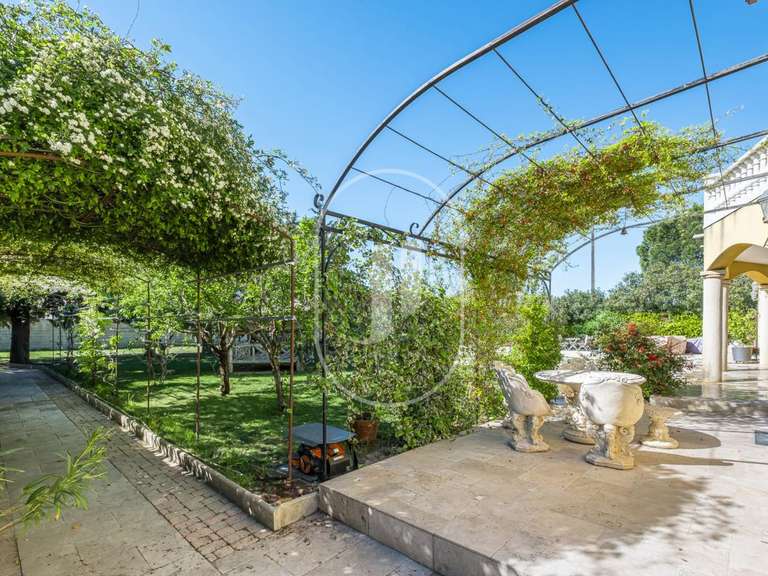 Villa Le Thor - 4 bedrooms - 225m²