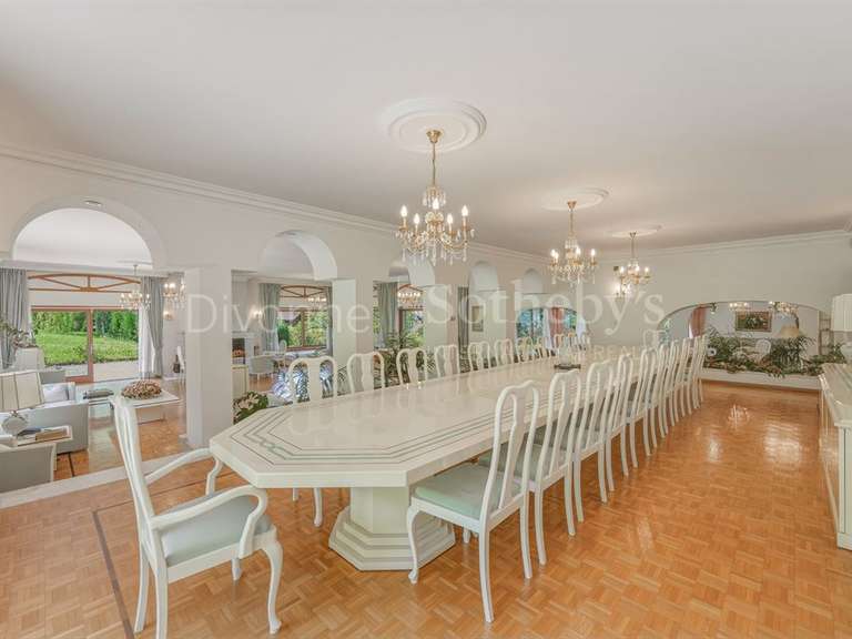 Maison Archamps - 11 chambres - 770m²