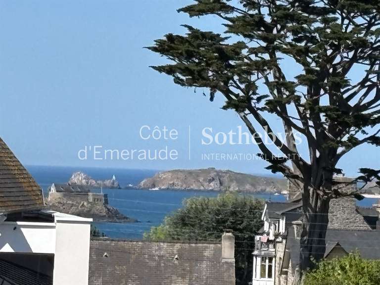 Maison Dinard - 6 chambres - 180m²