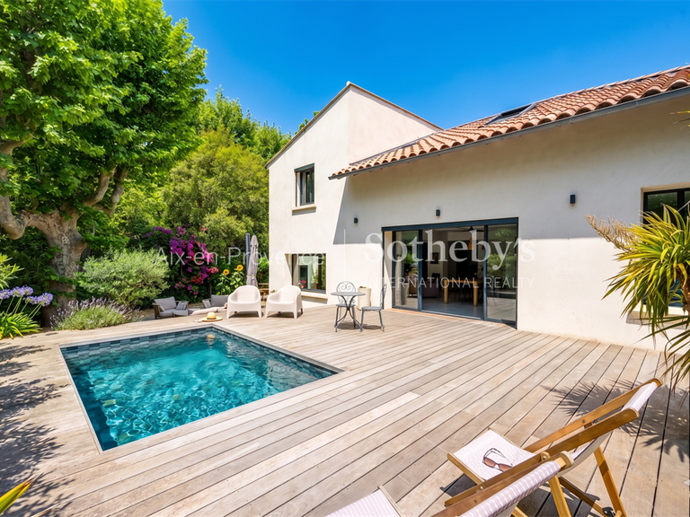 Maison Aix-en-Provence - 5 chambres - 200m²
