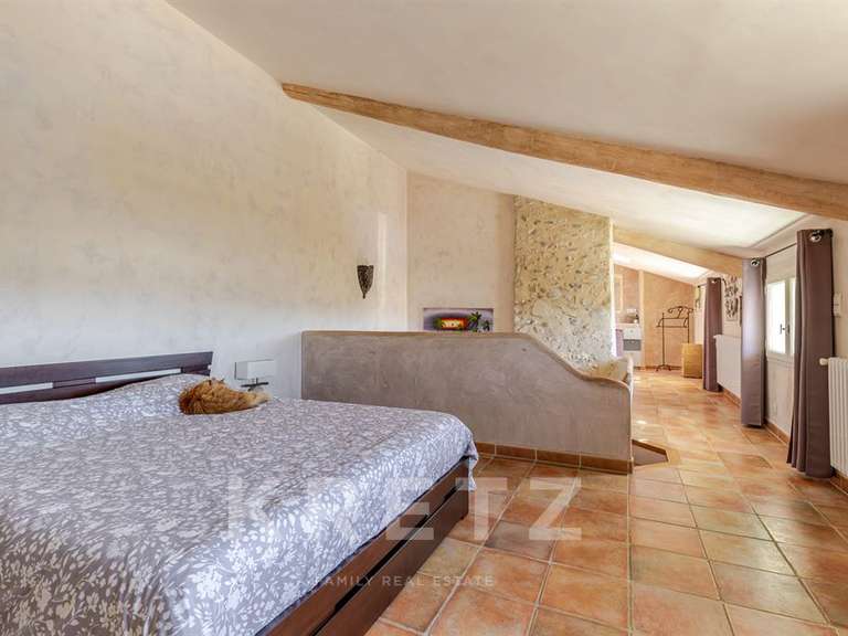 Maison Manosque - 4 chambres - 220m²