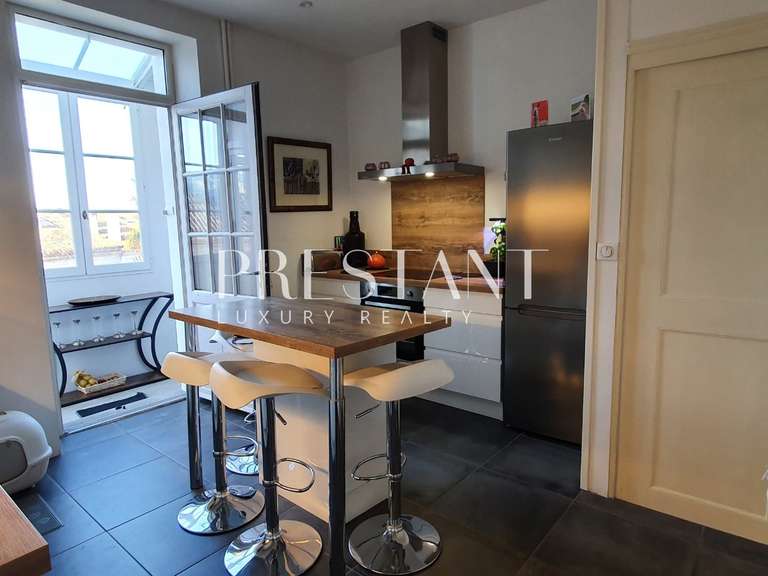 Maison Angoulême - 5 chambres - 300m²