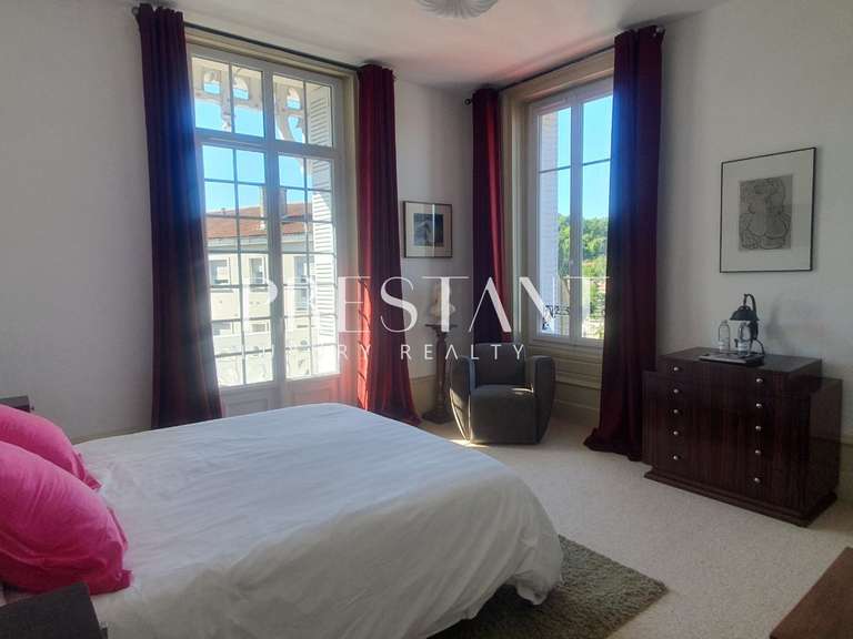 Maison Angoulême - 5 chambres - 300m²