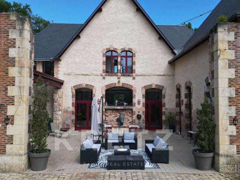 House La Guerche-sur-l'Aubois - 6 bedrooms - 303m²