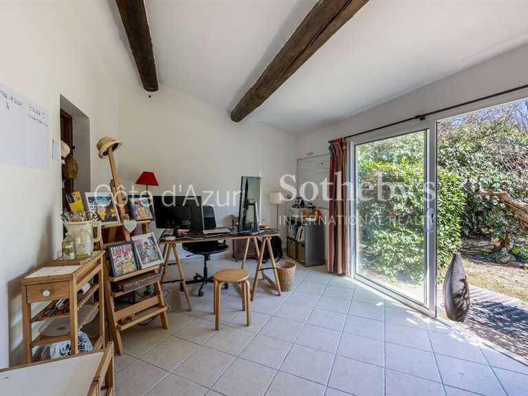 Maison Roquefort-les-Pins - 3 chambres - 158m²