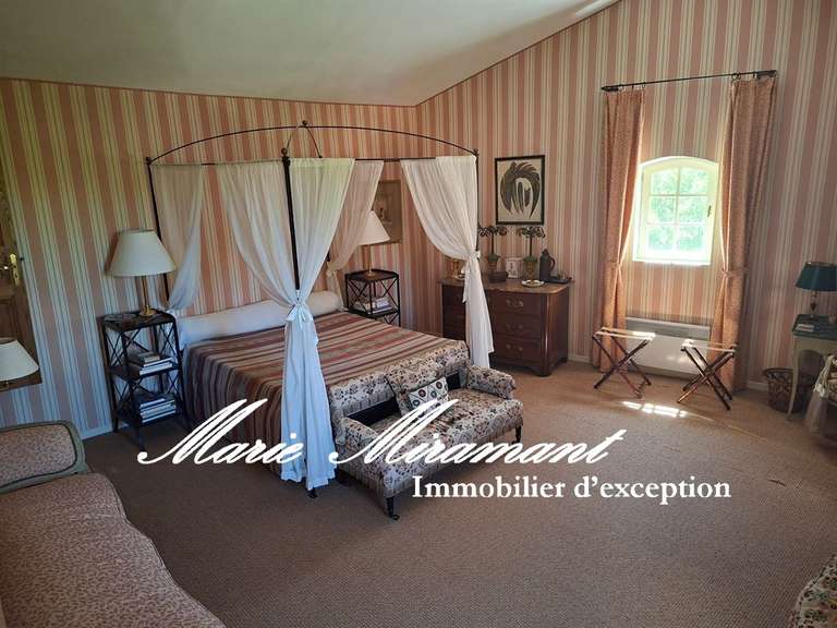 Propriété L'Isle-sur-la-Sorgue - 8 chambres - 550m²