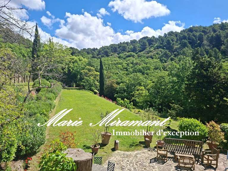 Propriété L'Isle-sur-la-Sorgue - 8 chambres - 550m²