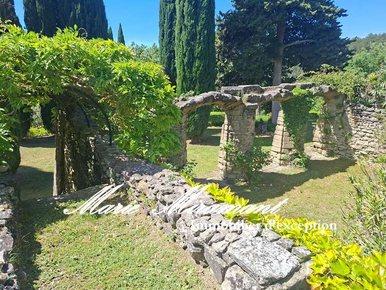 Propriété L'Isle-sur-la-Sorgue - 8 chambres - 550m²