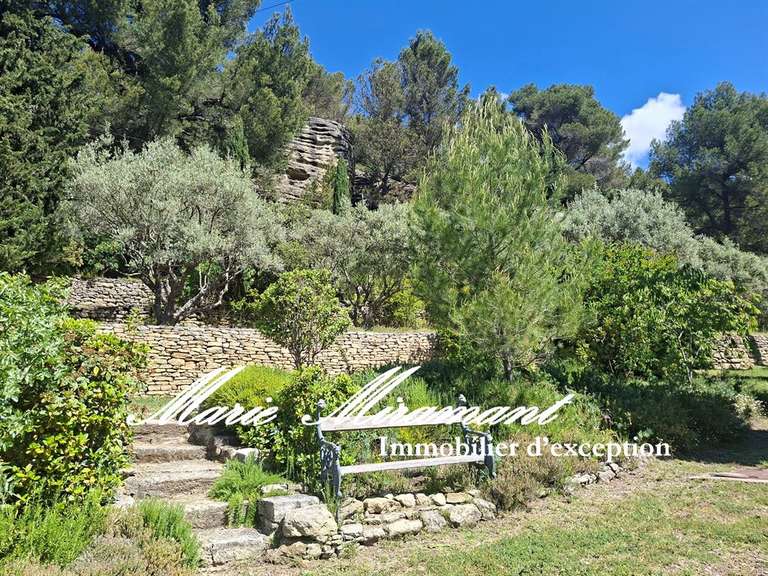 Propriété L'Isle-sur-la-Sorgue - 8 chambres - 550m²