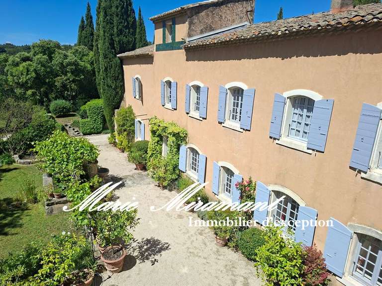 Propriété L'Isle-sur-la-Sorgue - 8 chambres - 550m²