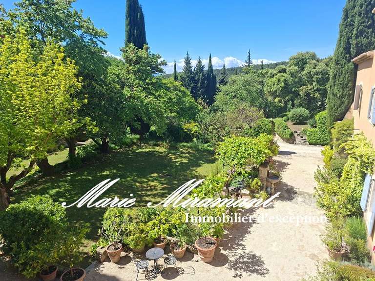 Propriété L'Isle-sur-la-Sorgue - 8 chambres - 550m²