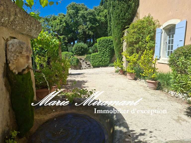 Propriété L'Isle-sur-la-Sorgue - 8 chambres - 550m²