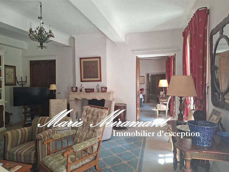 Propriété L'Isle-sur-la-Sorgue - 8 chambres - 550m²