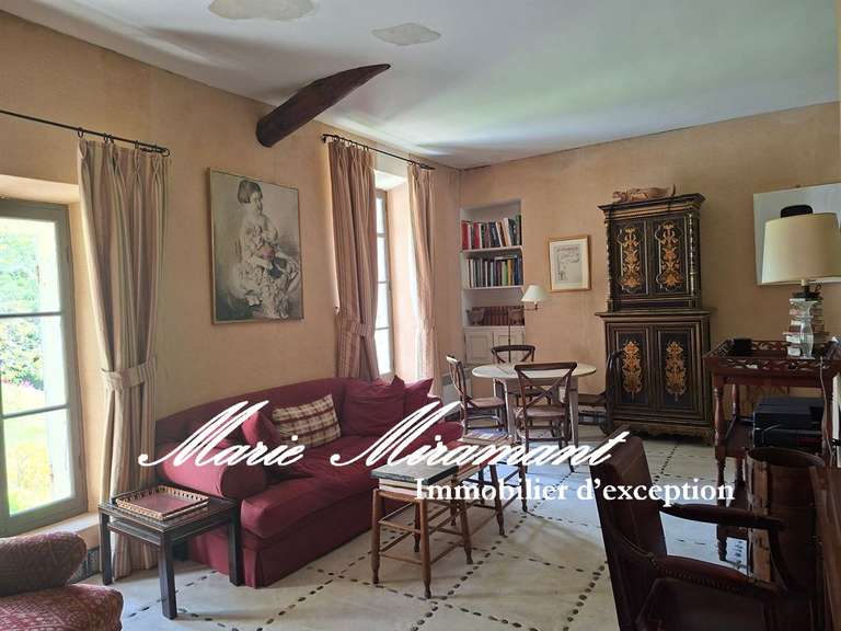 Propriété L'Isle-sur-la-Sorgue - 8 chambres - 550m²