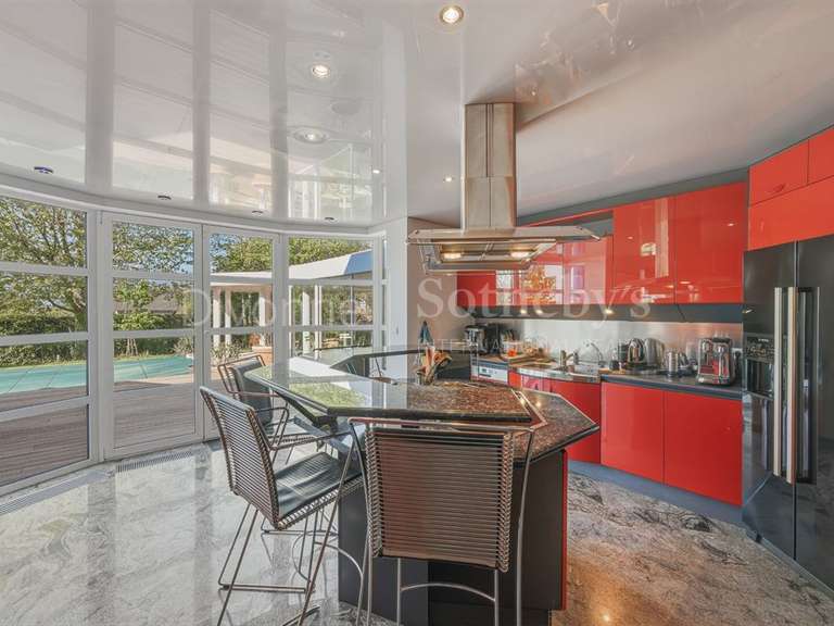 Maison Chevry - 4 chambres - 300m²