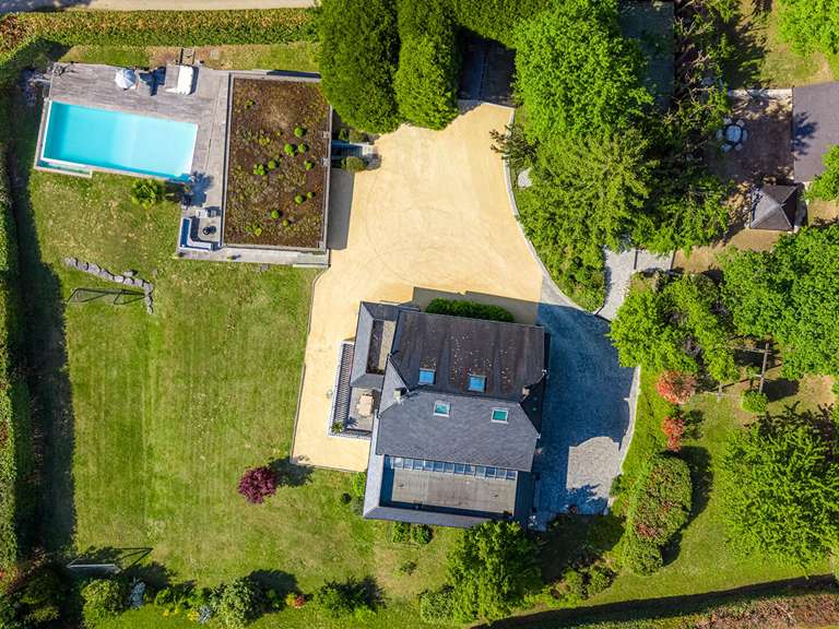 Maison Pugny-Chatenod - 4 chambres - 326m²