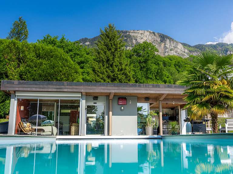 Maison Pugny-Chatenod - 4 chambres - 326m²