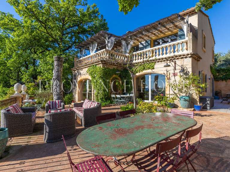 Maison Robion - 6 chambres - 287m²