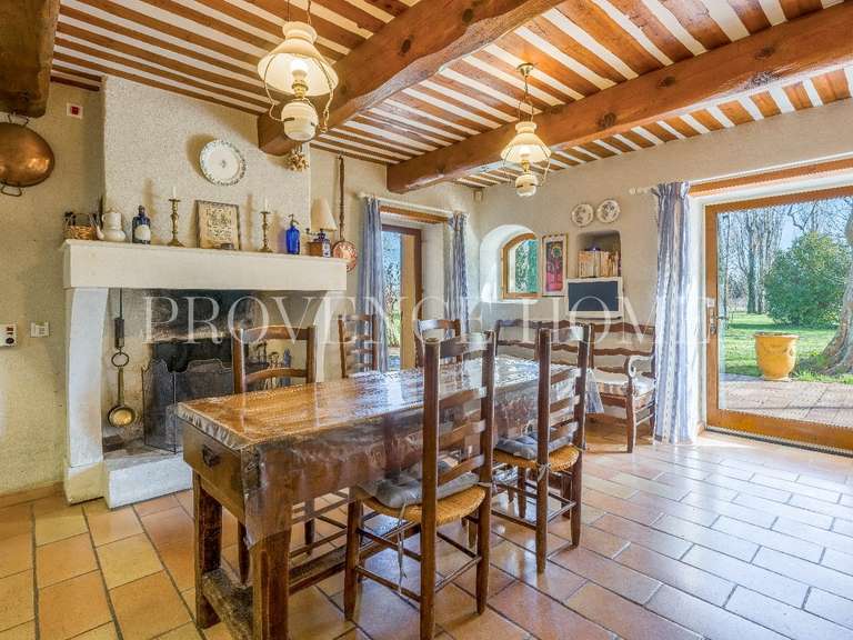 Maison Sarrians - 4 chambres - 205m²