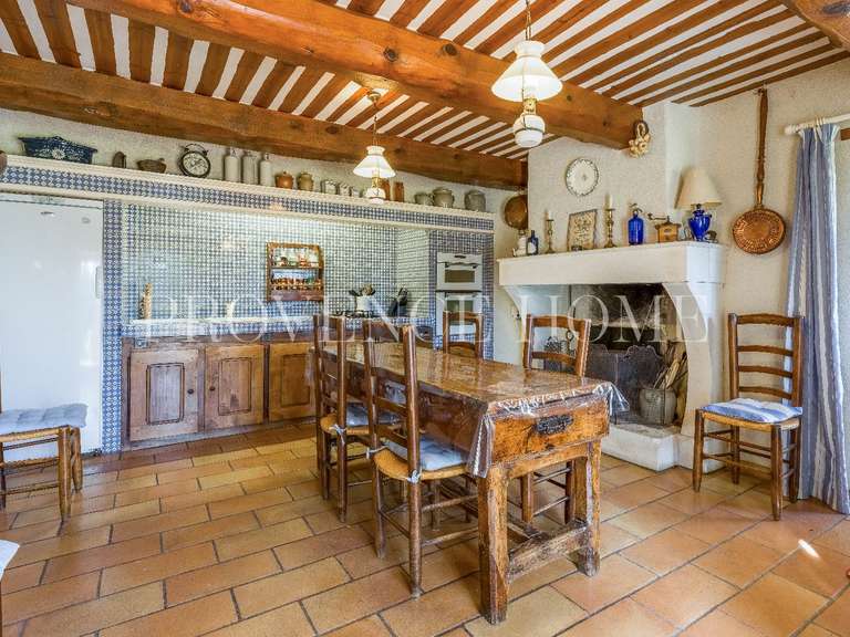 Maison Sarrians - 4 chambres - 205m²