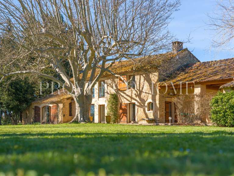 Maison Sarrians - 4 chambres - 205m²