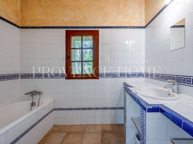 Propriété Cabrières-d'Avignon - 5 chambres - 269m²