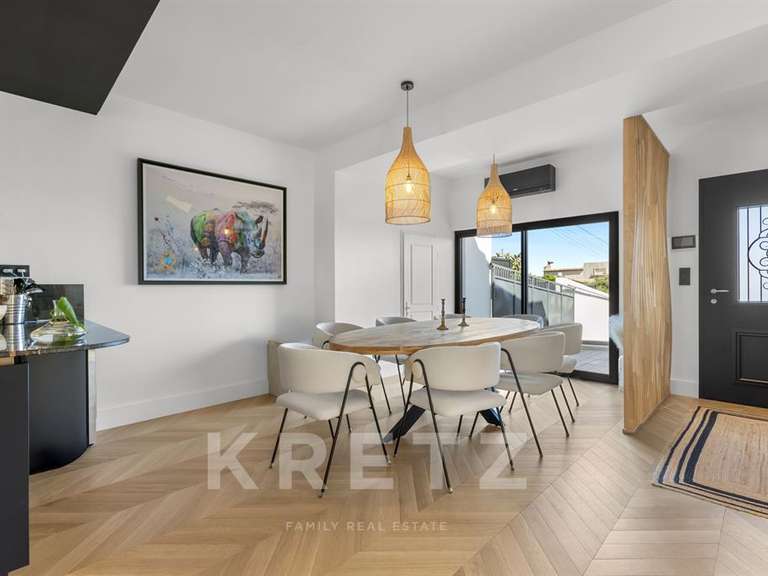 House with Sea view Le golfe-juan - 4 bedrooms - 200m²