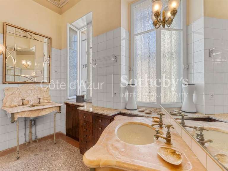 House Roquebrune-Cap-Martin - 7 bedrooms - 320m²
