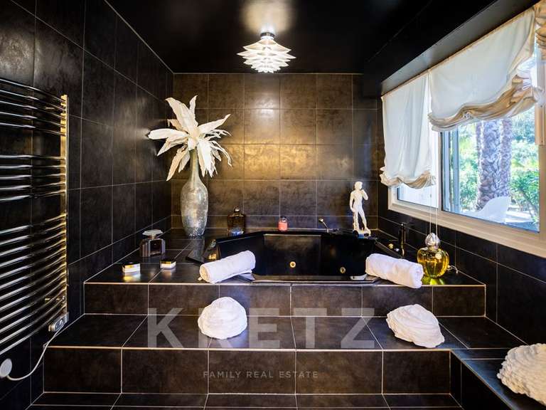 Maison Bonifacio - 10 chambres - 674m²