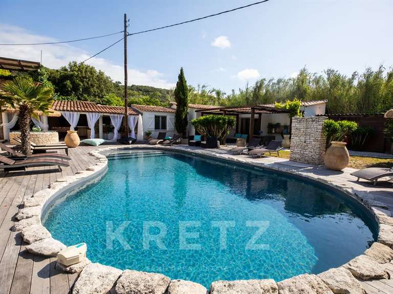 Maison Bonifacio - 10 chambres - 674m²
