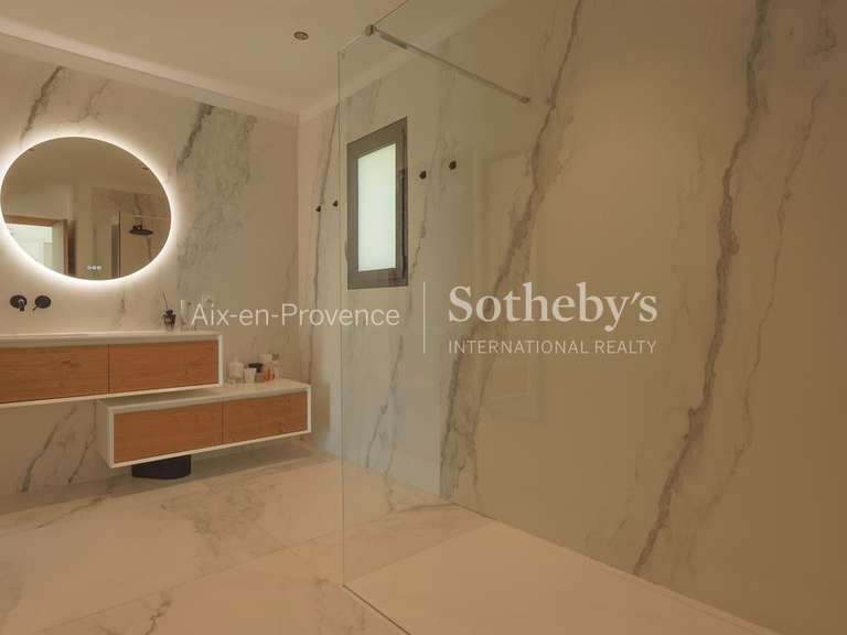 Maison Aix-en-Provence - 4 chambres - 240m²