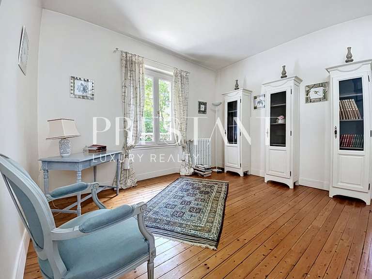 Maison Saint-Rémy-lès-Chevreuse - 4 chambres - 200m²