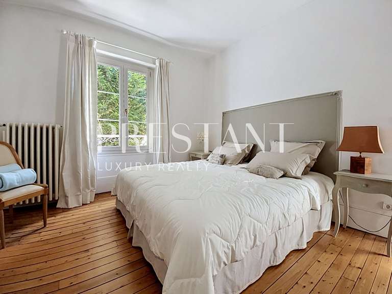 Maison Saint-Rémy-lès-Chevreuse - 4 chambres - 200m²