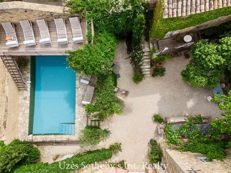 Maison Aigaliers - 12 chambres - 472m²