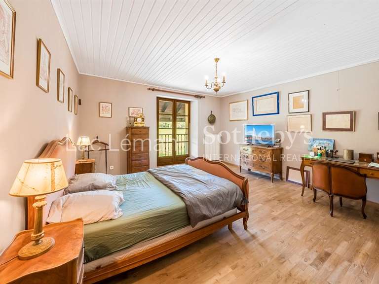 Maison Massongy - 6 chambres - 309m²