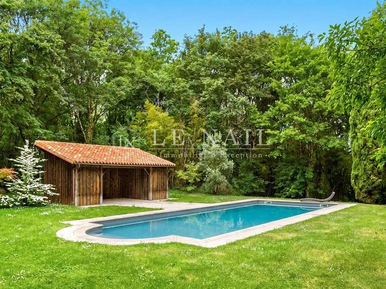 Propriété Clisson - 6 chambres - 620m²