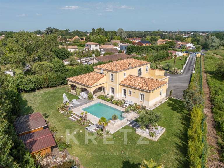 Maison Lormont - 5 chambres - 275m²