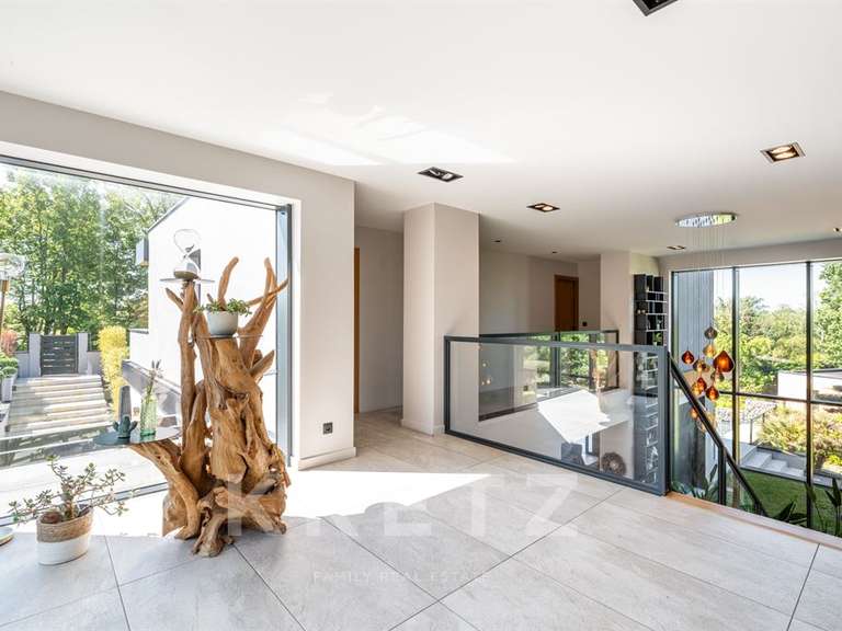 Maison Genas - 7 chambres - 361m²