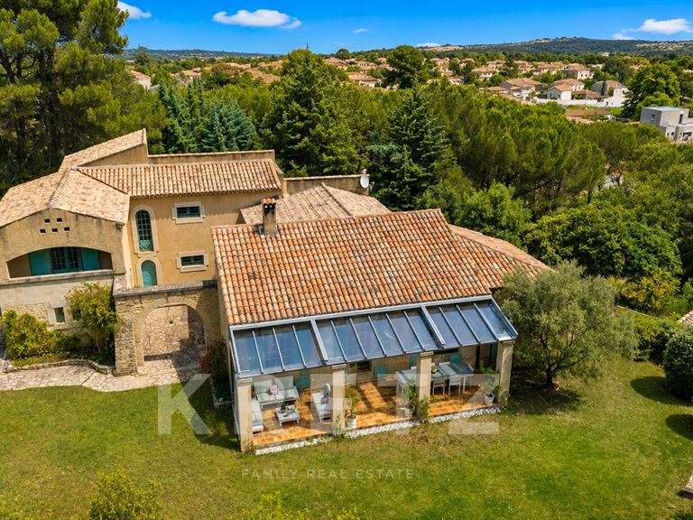 Maison Laudun-l'Ardoise - 5 chambres - 350m²