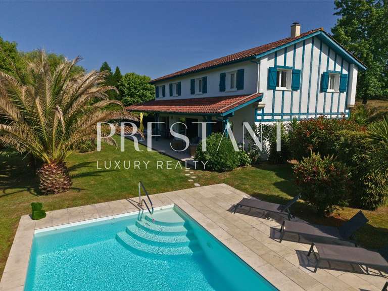 Maison Arcangues - 6 chambres - 270m²