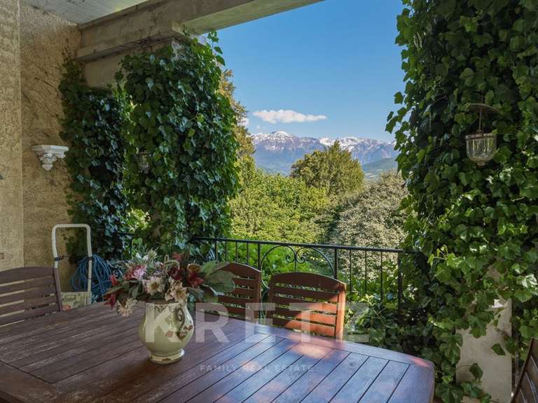 House Meylan - 4 bedrooms - 348m²
