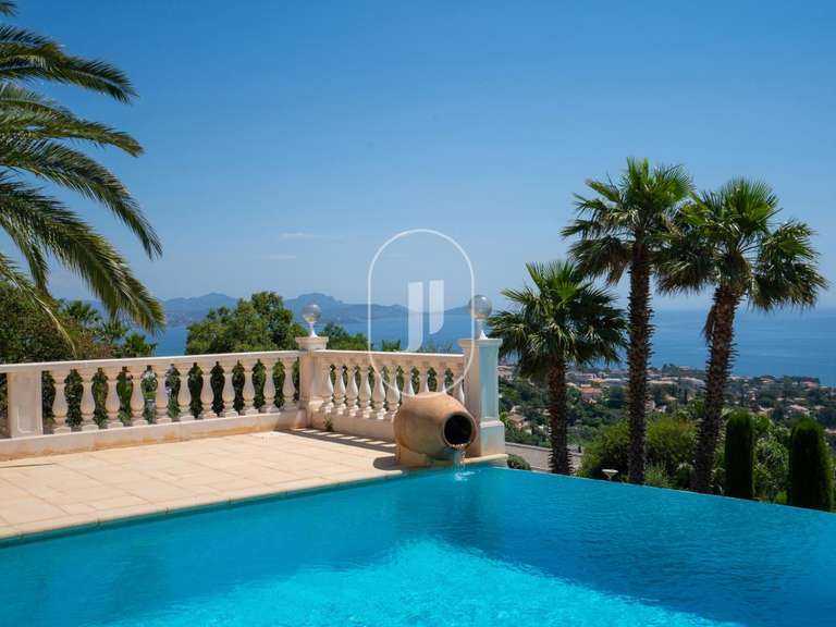 Villa avec Vue sur mer Roquebrune-sur-Argens - 5 chambres - 300m²
