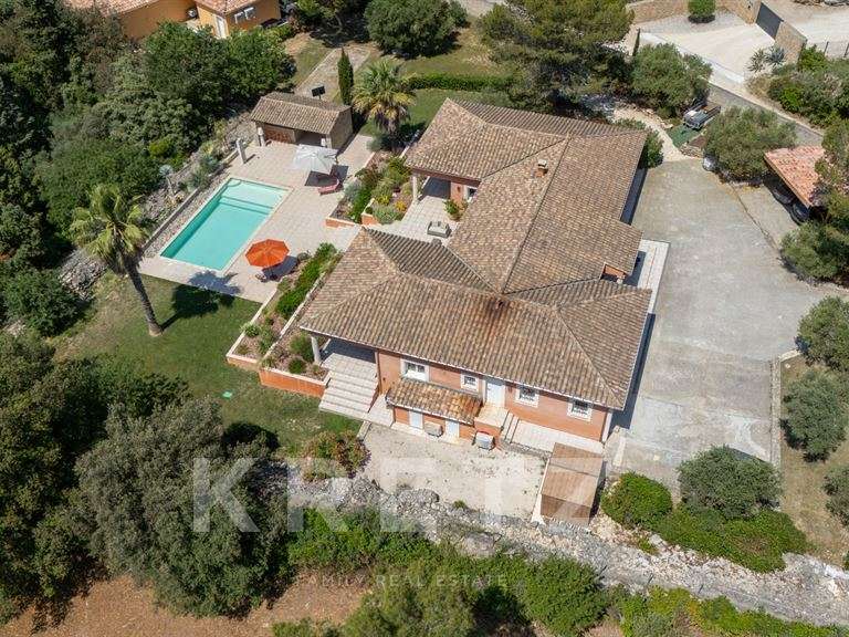 Maison Nîmes - 4 chambres - 217m²