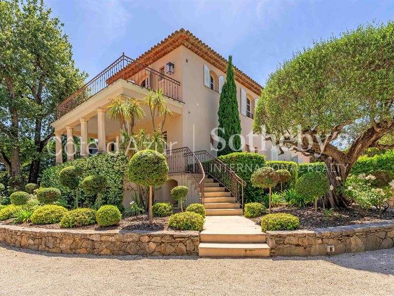Maison Grimaud - 6 chambres - 260m²