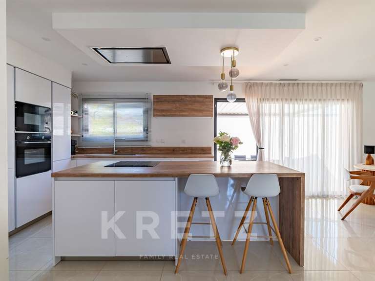 Maison Castelnau-le-Lez - 4 chambres - 135m²