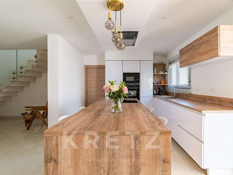 Maison Castelnau-le-Lez - 4 chambres - 135m²