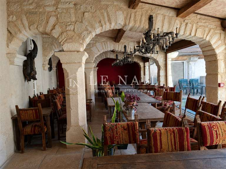 Propriété Langres - 7 chambres - 854m²