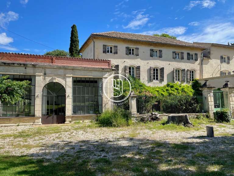 Villa Uzès - 16 chambres - 675m²