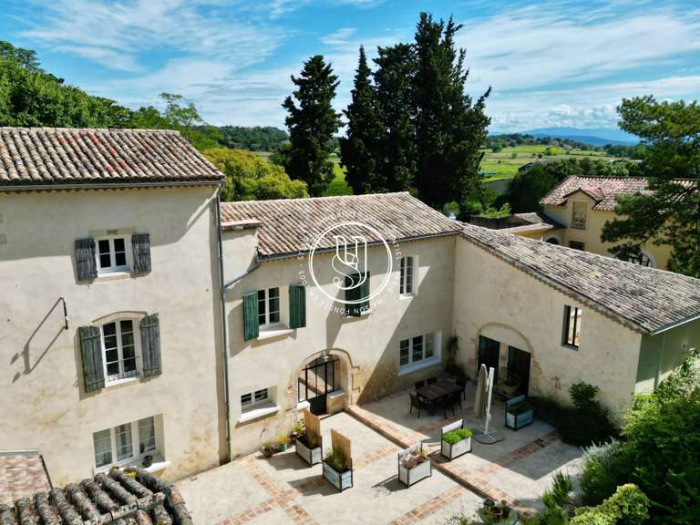 Villa Uzès - 16 chambres - 675m²